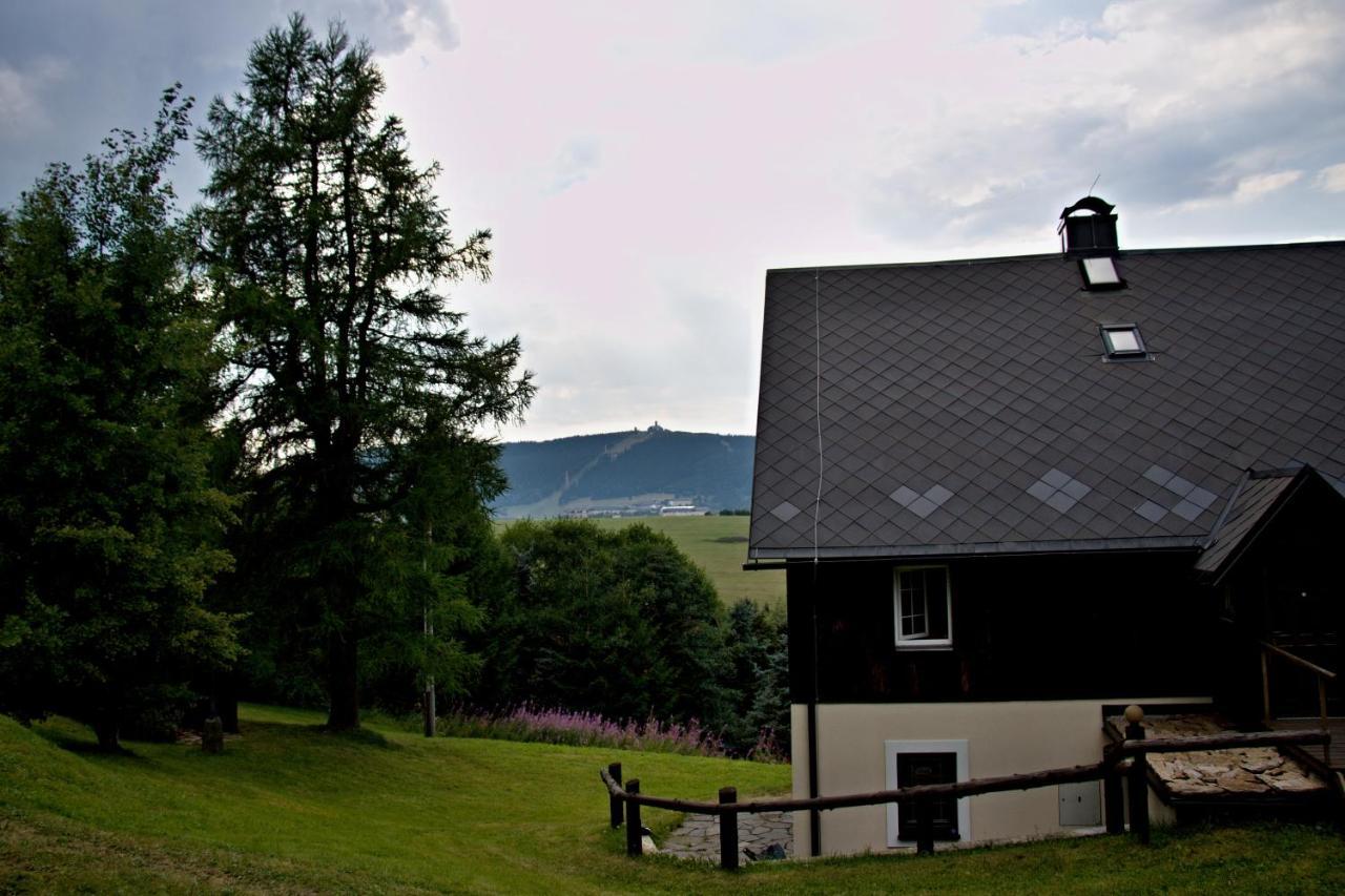 Chaloupka Slamenka Villa Loucna pod Klinovcem Exterior photo